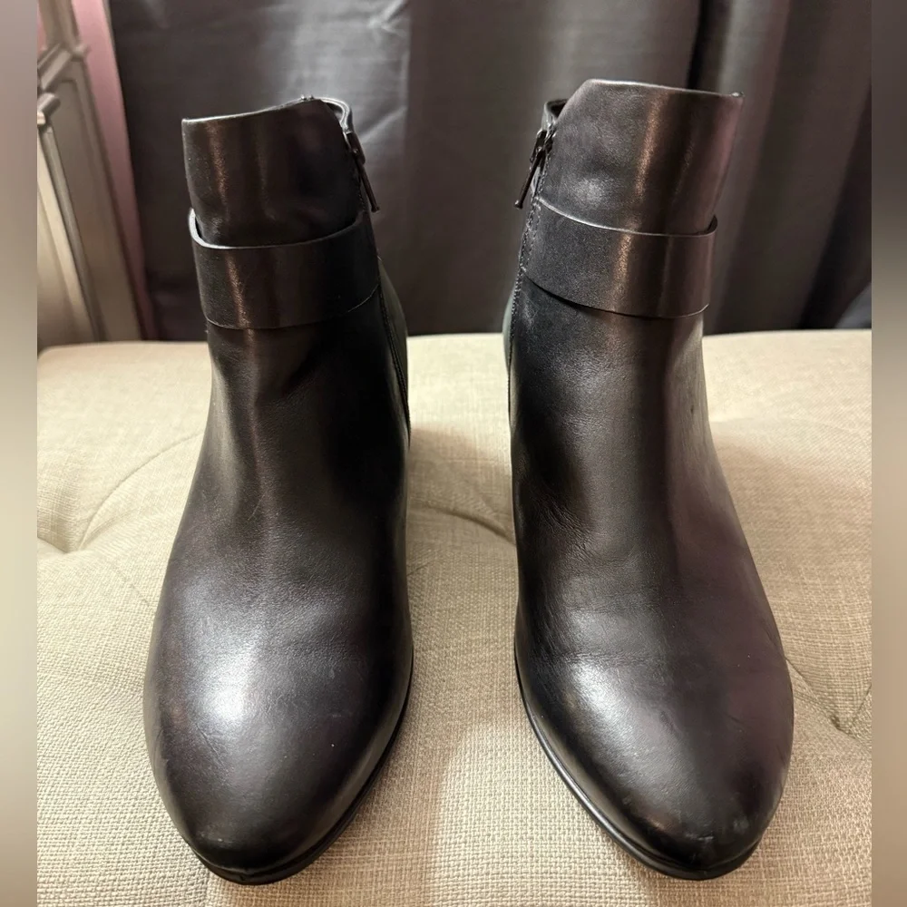 ECCO Black Leather Ankle Booties Side Zip Comfort Heel Size 40 (US 9–9.5) - Picture 3 of 13